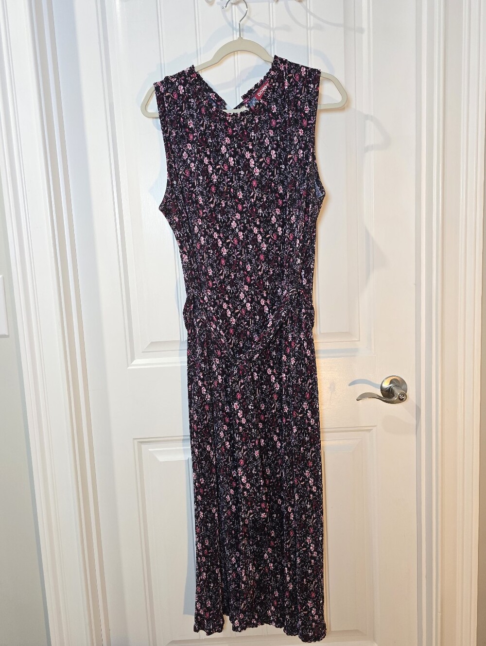 Sleeveless Black and Pink Floral Midi Crinkle Dress